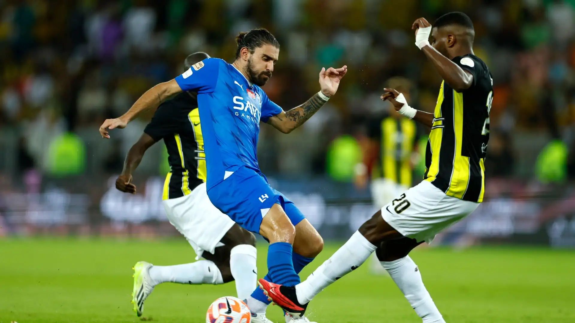 الغيابات تضع الاتحاد في ورطة أمام التعاون في دوري روشن