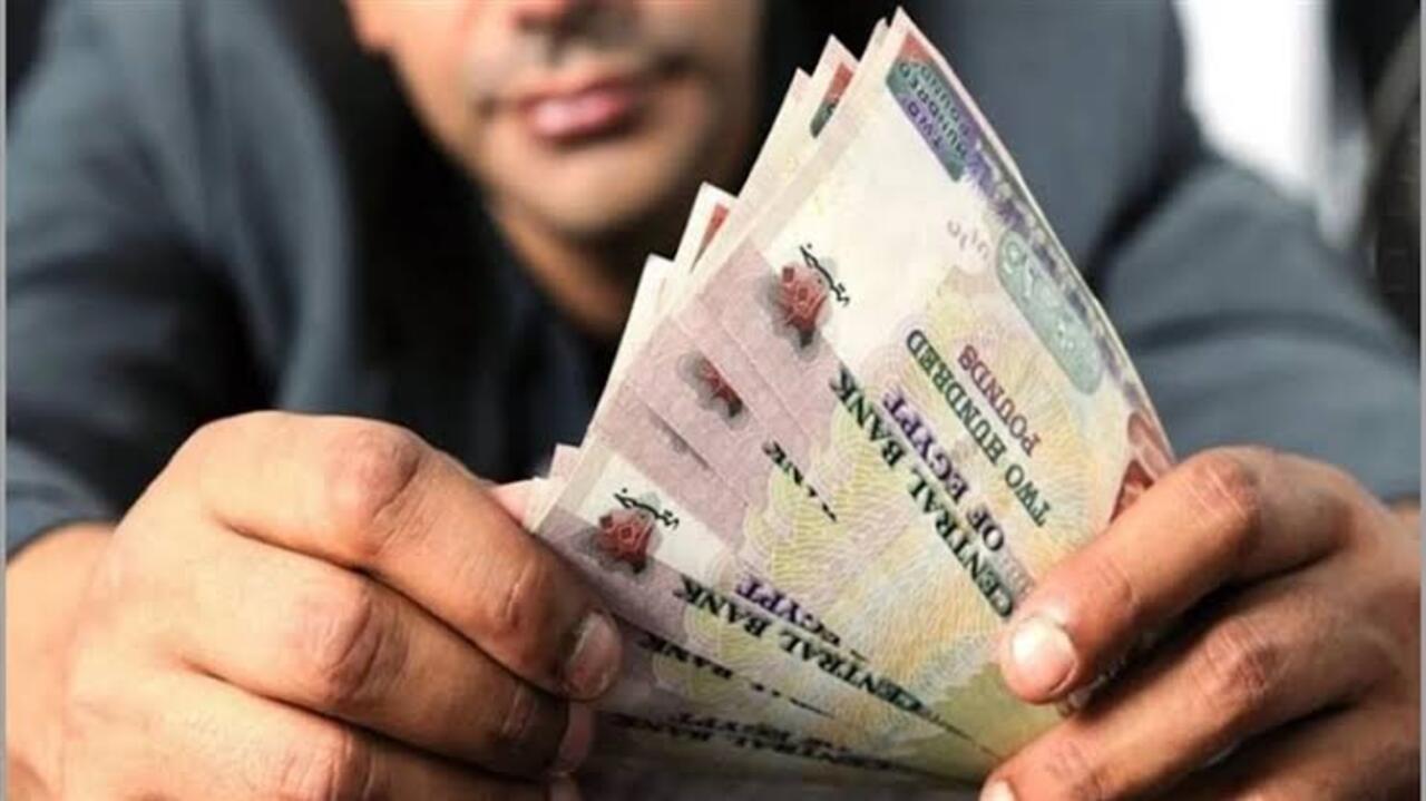 المالية تكشف عن موعد صرف رواتب فبراير ومارس 2025 وهذا موقف الزيادة الجديدة