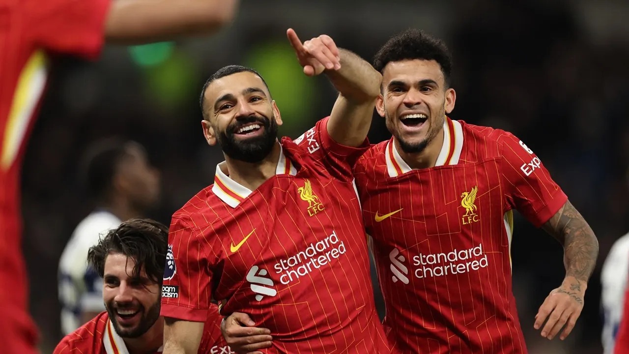موعد ومعلق مباراة ليفربول وتوتنهام في كأس الرابطة الإنجليزية كاراباو.. والقنوات الناقلة