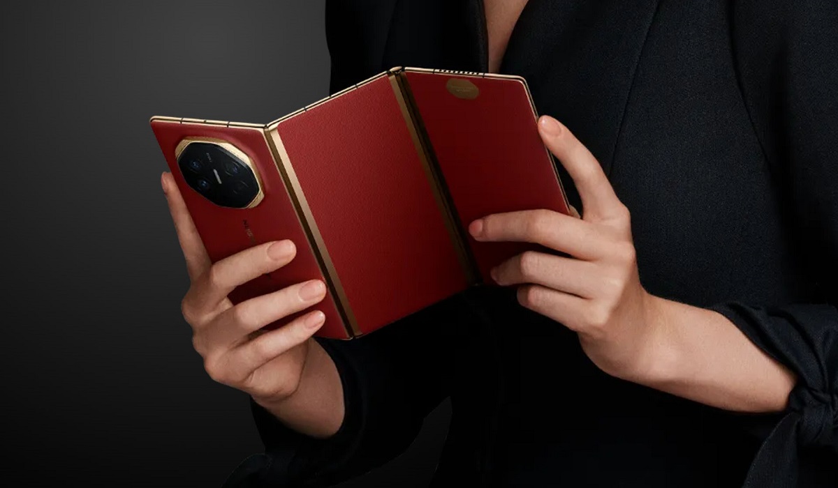 نون السعودية تبدأ الطلب المسبق لهاتف هواوي الجديد ثلاثي الطي HUAWEI Mate XT تعرف على سعر ومواصفات الهاتف