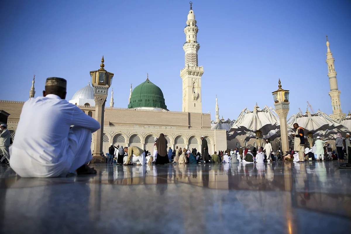 إمساكية يوم السبت 15 رمضان ومواعيد أذاني الفجر والمغرب في المملكة