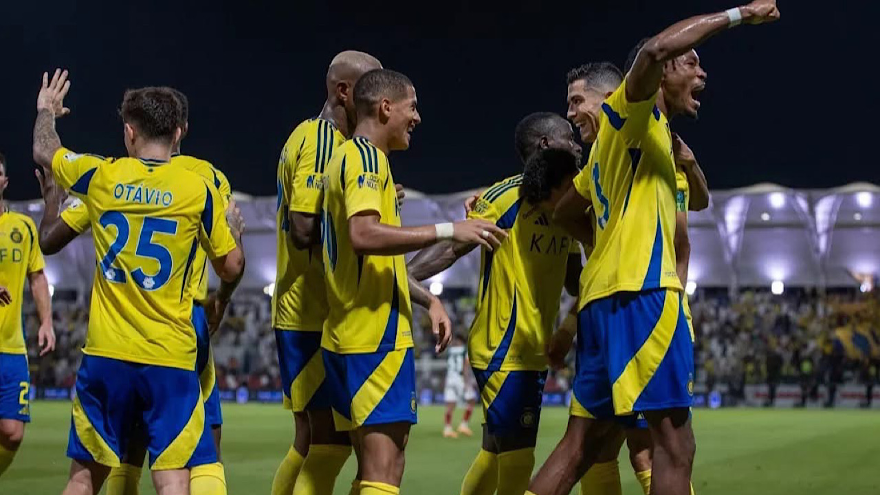 معلقين مباراة النصر واستقلال طهران