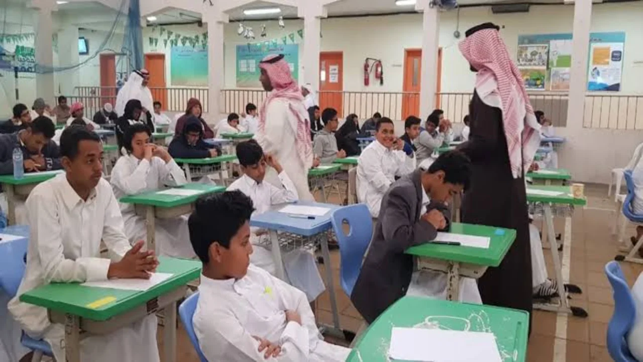حقيقة تحويل الدراسة عن بعد في رمضان 2025