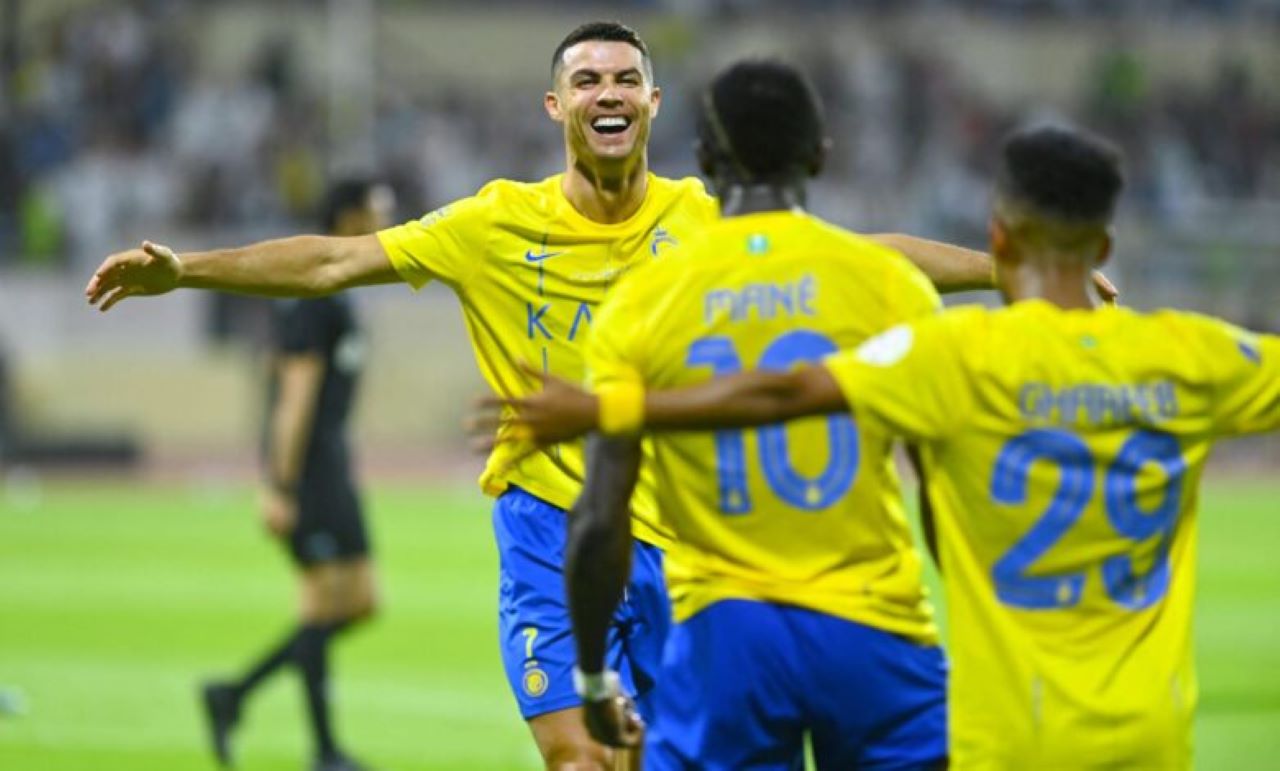 موعد مباراة النصر والاستقلال الإيراني
