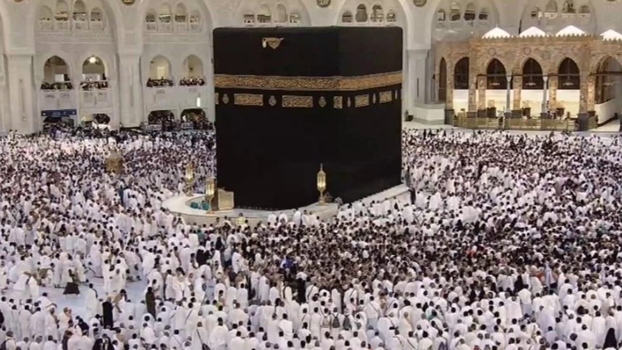 جدول أئمة صلاة الفروض والتراويح في المسجد الحرام يوم الثالاثاء 4 رمضان 1446