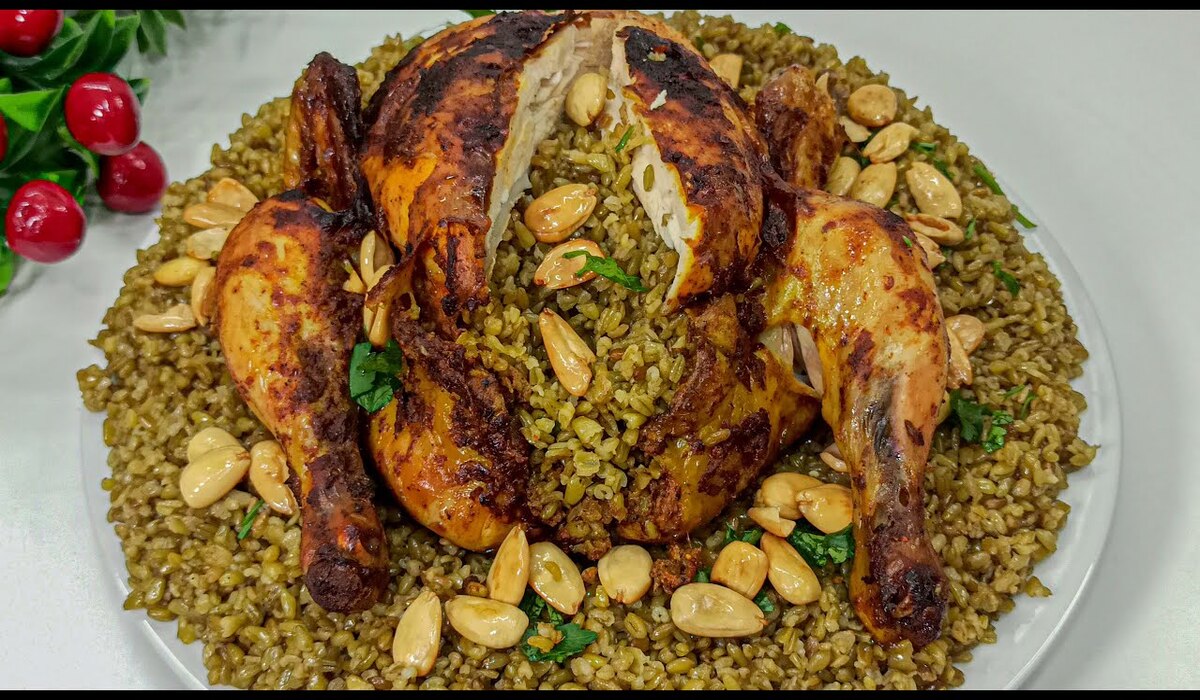 وجبة رمضانية لذيذة.. طريقة عمل الدجاج المحشي بالفريك