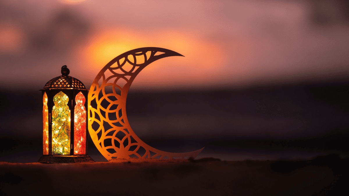 موعد إجازة عيد الفطر 2025 باليوم والتاريخ.. كم عدد أيام الإجازة؟